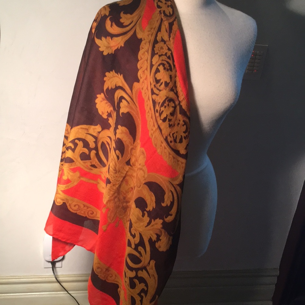 Shawl - Picture 4 of 4
